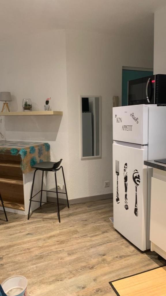 Studio 24M2 Intra-Muros Avignon Extérieur photo